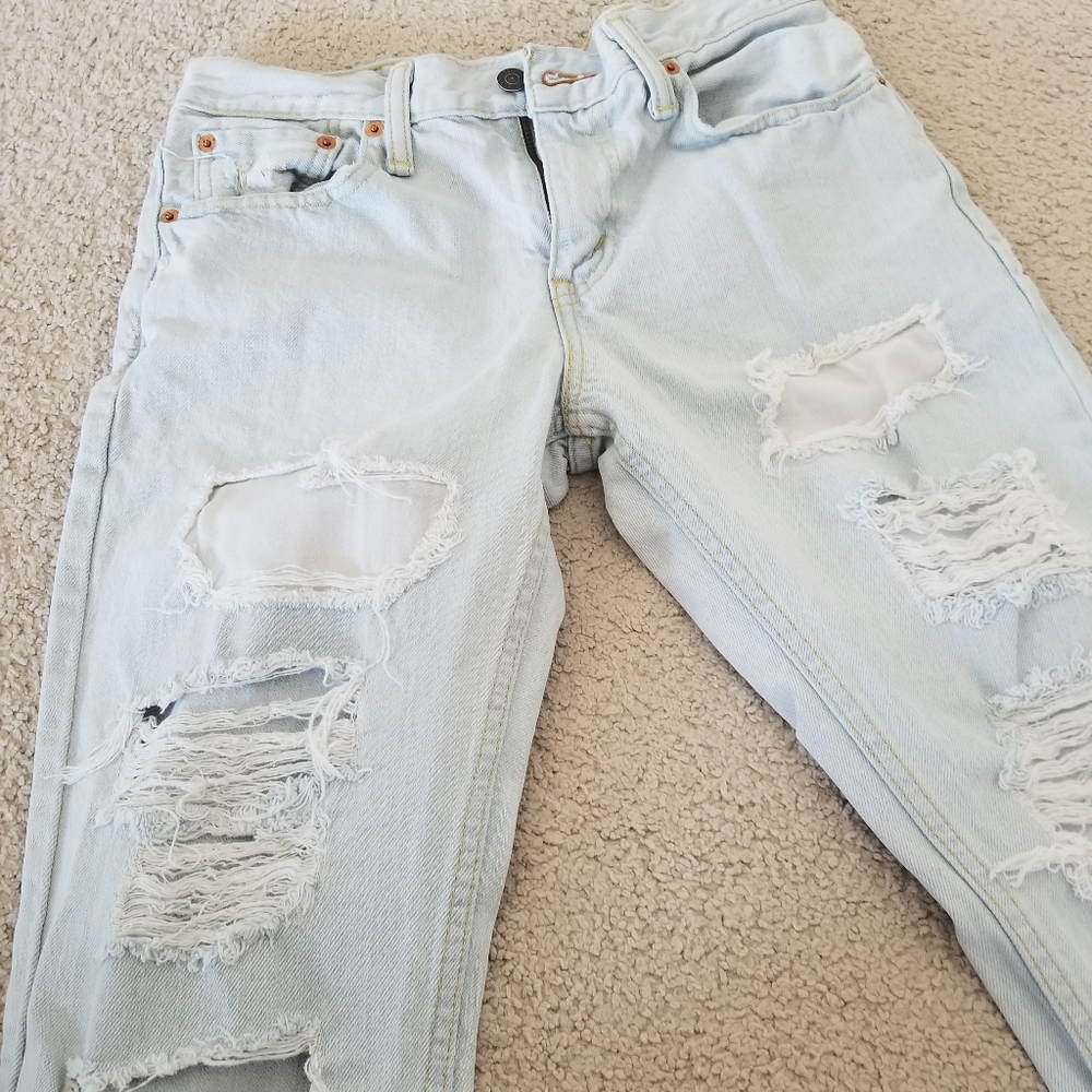 EUC- Levi's 511 Distressed Jeans